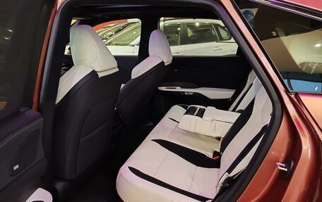 Lexus RX IV рестайлинг, 2025 год, 15 000 000 рублей, 8 фотография