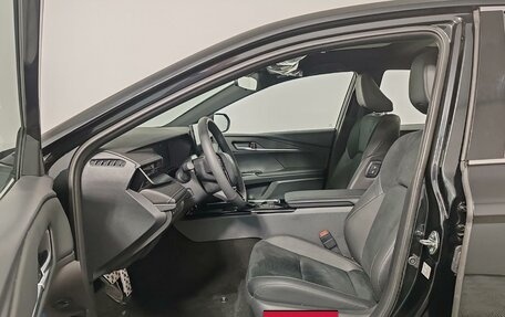 Toyota Camry, 2025 год, 5 550 000 рублей, 15 фотография