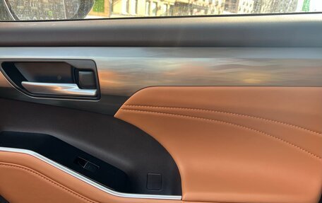 Toyota Highlander, 2025 год, 5 900 000 рублей, 18 фотография
