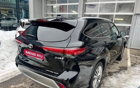 Toyota Highlander, 2025 год, 5 900 000 рублей, 6 фотография