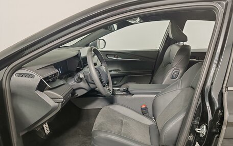 Toyota Camry, 2025 год, 4 990 000 рублей, 16 фотография