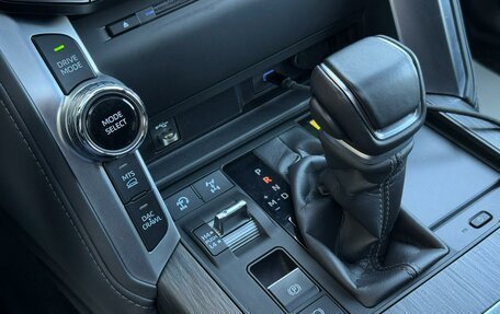 Toyota Land Cruiser, 2024 год, 10 900 000 рублей, 12 фотография