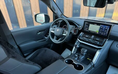 Toyota Land Cruiser, 2024 год, 10 900 000 рублей, 9 фотография