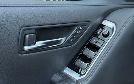 Toyota Land Cruiser, 2024 год, 10 900 000 рублей, 16 фотография