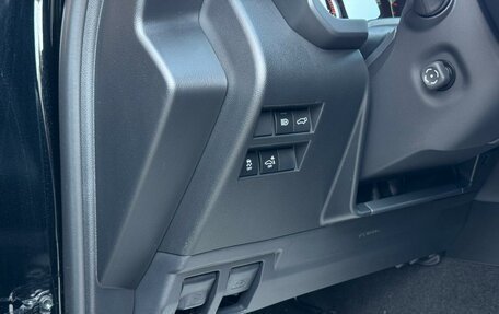 Toyota Land Cruiser, 2024 год, 10 900 000 рублей, 17 фотография