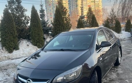 Opel Astra J, 2014 год, 1 069 000 рублей, 1 фотография
