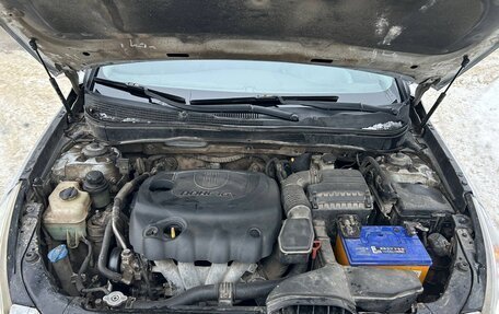 Hyundai Sonata VI, 2011 год, 900 000 рублей, 8 фотография