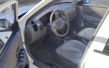 Hyundai Accent II, 2011 год, 650 000 рублей, 3 фотография