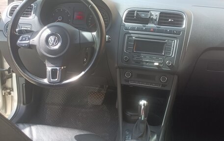 Volkswagen Polo VI (EU Market), 2013 год, 920 000 рублей, 14 фотография