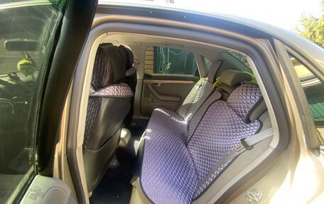 Audi A4, 2005 год, 800 000 рублей, 10 фотография