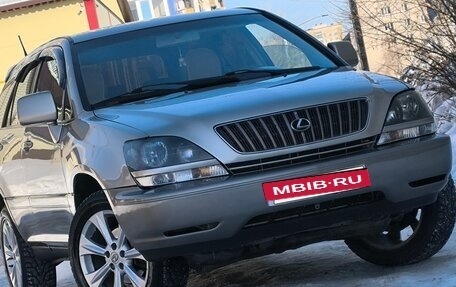 Lexus RX IV рестайлинг, 2000 год, 870 000 рублей, 5 фотография