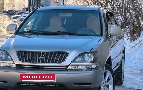 Lexus RX IV рестайлинг, 2000 год, 870 000 рублей, 15 фотография