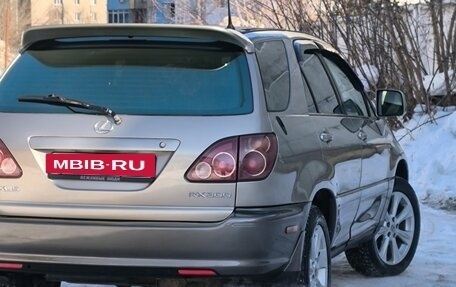 Lexus RX IV рестайлинг, 2000 год, 870 000 рублей, 27 фотография