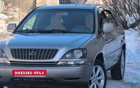 Lexus RX IV рестайлинг, 2000 год, 870 000 рублей, 19 фотография