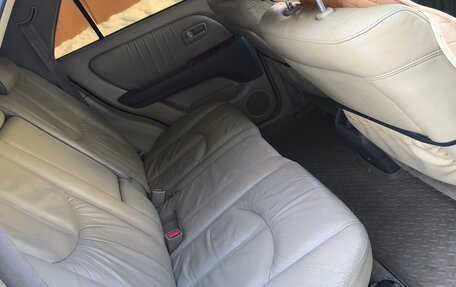 Lexus RX IV рестайлинг, 2000 год, 870 000 рублей, 37 фотография