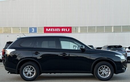 Mitsubishi Outlander III рестайлинг 3, 2014 год, 1 685 000 рублей, 5 фотография