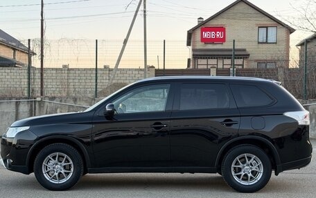 Mitsubishi Outlander III рестайлинг 3, 2014 год, 1 685 000 рублей, 4 фотография
