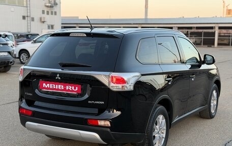 Mitsubishi Outlander III рестайлинг 3, 2014 год, 1 685 000 рублей, 8 фотография
