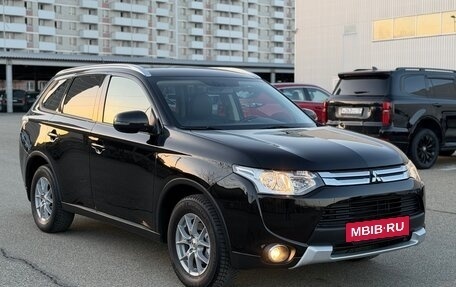 Mitsubishi Outlander III рестайлинг 3, 2014 год, 1 685 000 рублей, 11 фотография