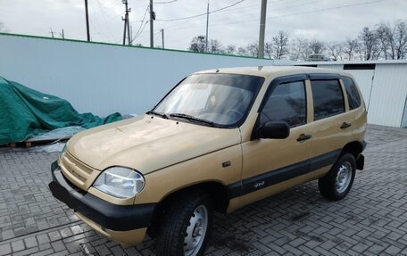 Chevrolet Niva I рестайлинг, 2004 год, 300 000 рублей, 8 фотография