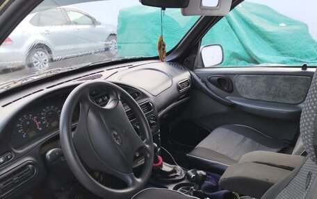 Chevrolet Niva I рестайлинг, 2004 год, 300 000 рублей, 9 фотография