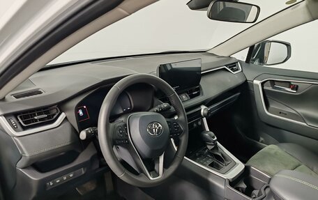 Toyota RAV4, 2025 год, 4 950 000 рублей, 10 фотография