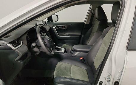 Toyota RAV4, 2025 год, 4 950 000 рублей, 12 фотография