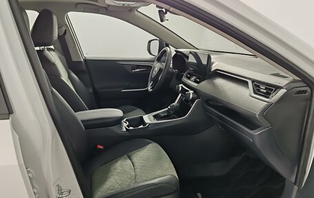 Toyota RAV4, 2025 год, 4 950 000 рублей, 13 фотография