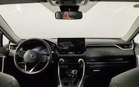 Toyota RAV4, 2025 год, 4 950 000 рублей, 16 фотография