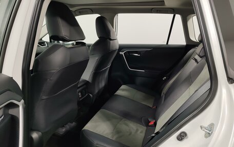 Toyota RAV4, 2025 год, 4 950 000 рублей, 20 фотография