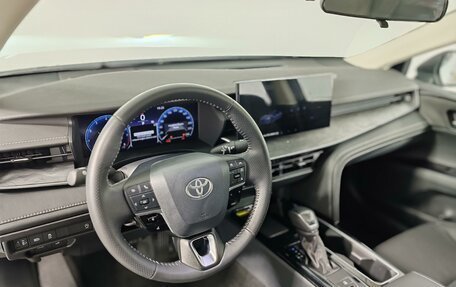 Toyota Camry, 2024 год, 4 600 000 рублей, 9 фотография