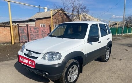Chevrolet Niva I рестайлинг, 2019 год, 825 000 рублей, 2 фотография