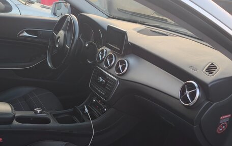 Mercedes-Benz CLA, 2013 год, 14 фотография