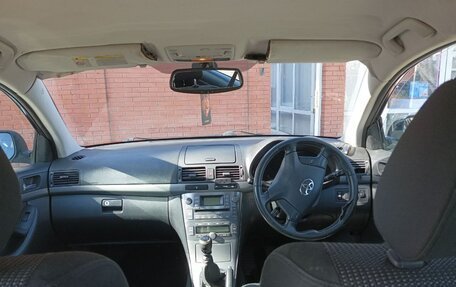 Toyota Avensis III рестайлинг, 2003 год, 460 000 рублей, 4 фотография