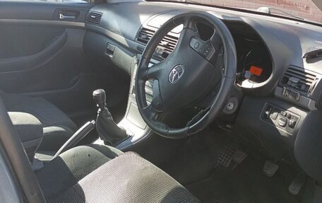 Toyota Avensis III рестайлинг, 2003 год, 460 000 рублей, 12 фотография