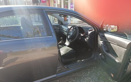 Toyota Avensis III рестайлинг, 2003 год, 460 000 рублей, 8 фотография