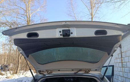 Toyota Avensis III рестайлинг, 2003 год, 580 000 рублей, 15 фотография