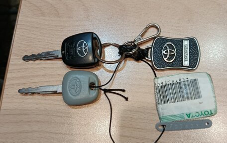 Toyota Avensis III рестайлинг, 2003 год, 580 000 рублей, 17 фотография