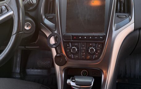 Opel Astra J, 2012 год, 800 000 рублей, 40 фотография