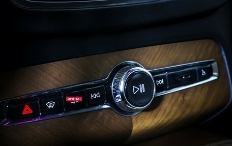 Volvo XC90 II рестайлинг, 2018 год, 4 049 000 рублей, 19 фотография