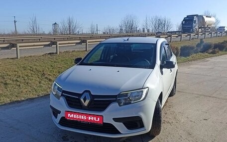 Renault Logan II, 2020 год, 700 000 рублей, 1 фотография