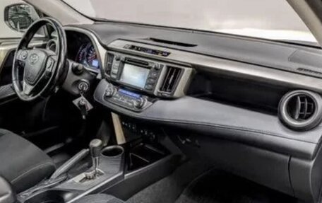 Toyota RAV4, 2017 год, 2 000 000 рублей, 1 фотография