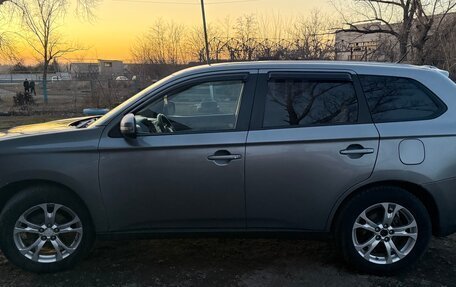 Mitsubishi Outlander III рестайлинг 3, 2013 год, 1 250 000 рублей, 1 фотография