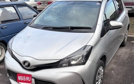 Toyota Vitz, 2016 год, 1 000 000 рублей, 2 фотография