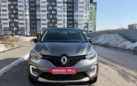 Renault Kaptur I рестайлинг, 2018 год, 1 320 000 рублей, 3 фотография