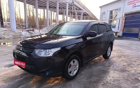 Mitsubishi Outlander III рестайлинг 3, 2013 год, 1 100 000 рублей, 2 фотография