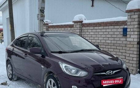 Hyundai Solaris II рестайлинг, 2012 год, 750 000 рублей, 3 фотография