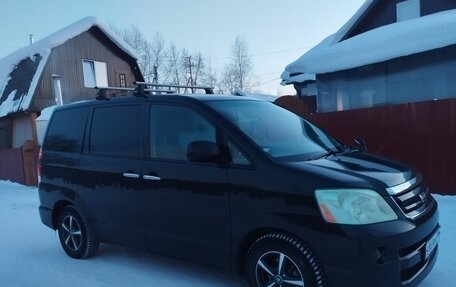 Toyota Noah III, 2006 год, 1 100 000 рублей, 2 фотография