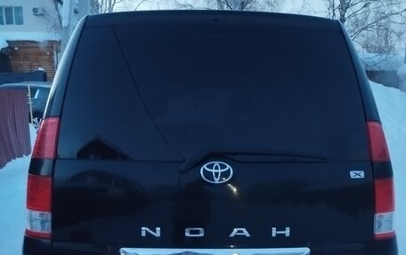 Toyota Noah III, 2006 год, 1 100 000 рублей, 5 фотография