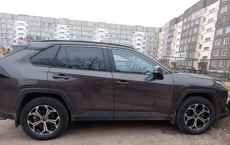 Toyota RAV4, 2021 год, 4 000 000 рублей, 4 фотография